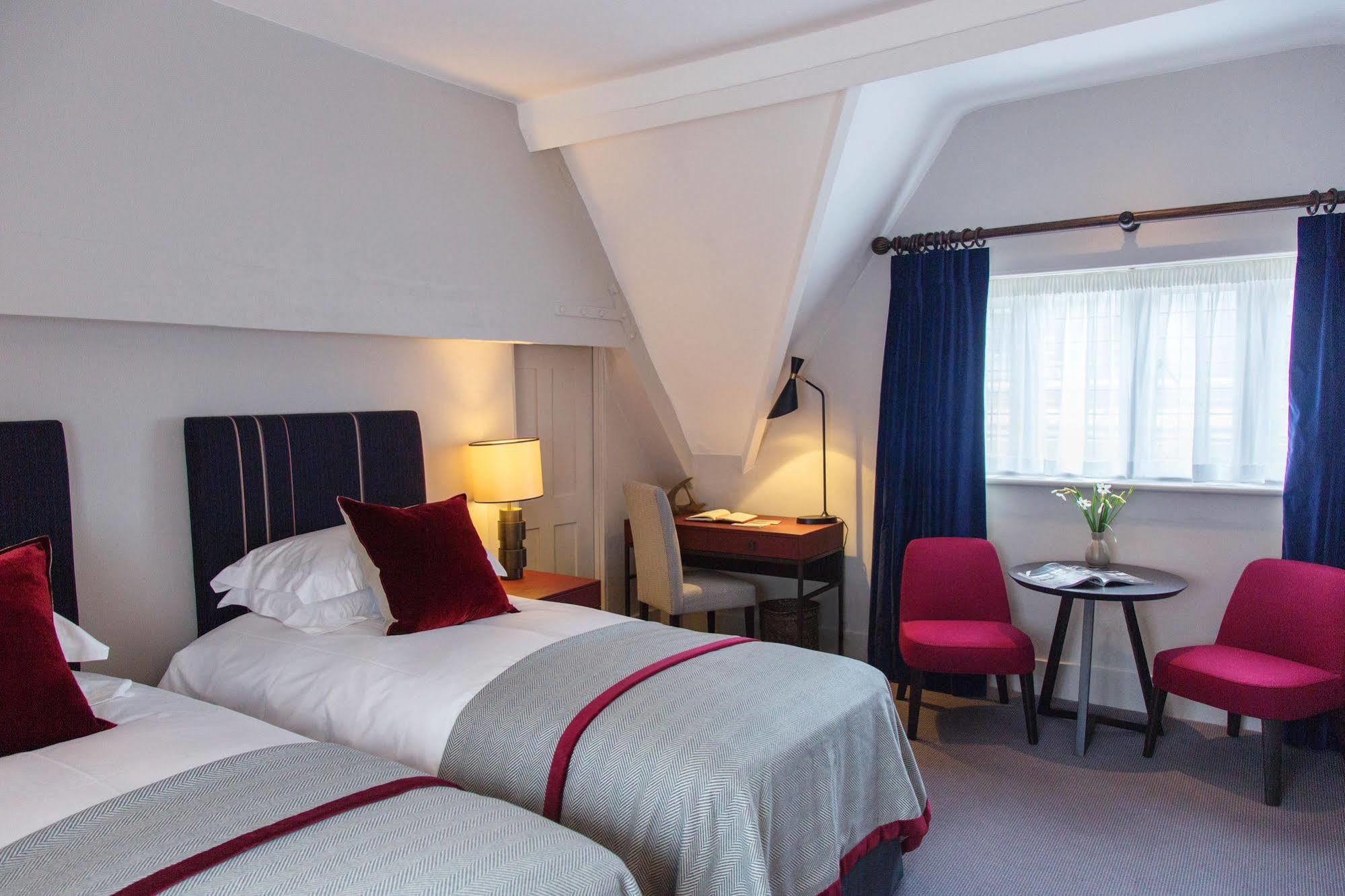 Old Parsonage 5*